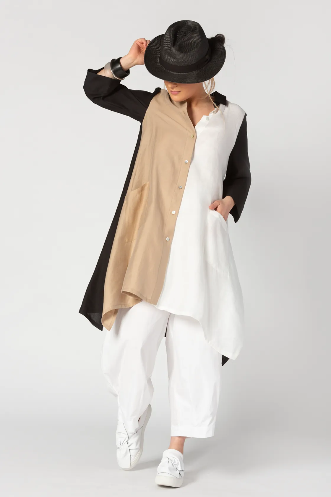 ALEMBIKA Linen Shirt in Black/White/Taupe