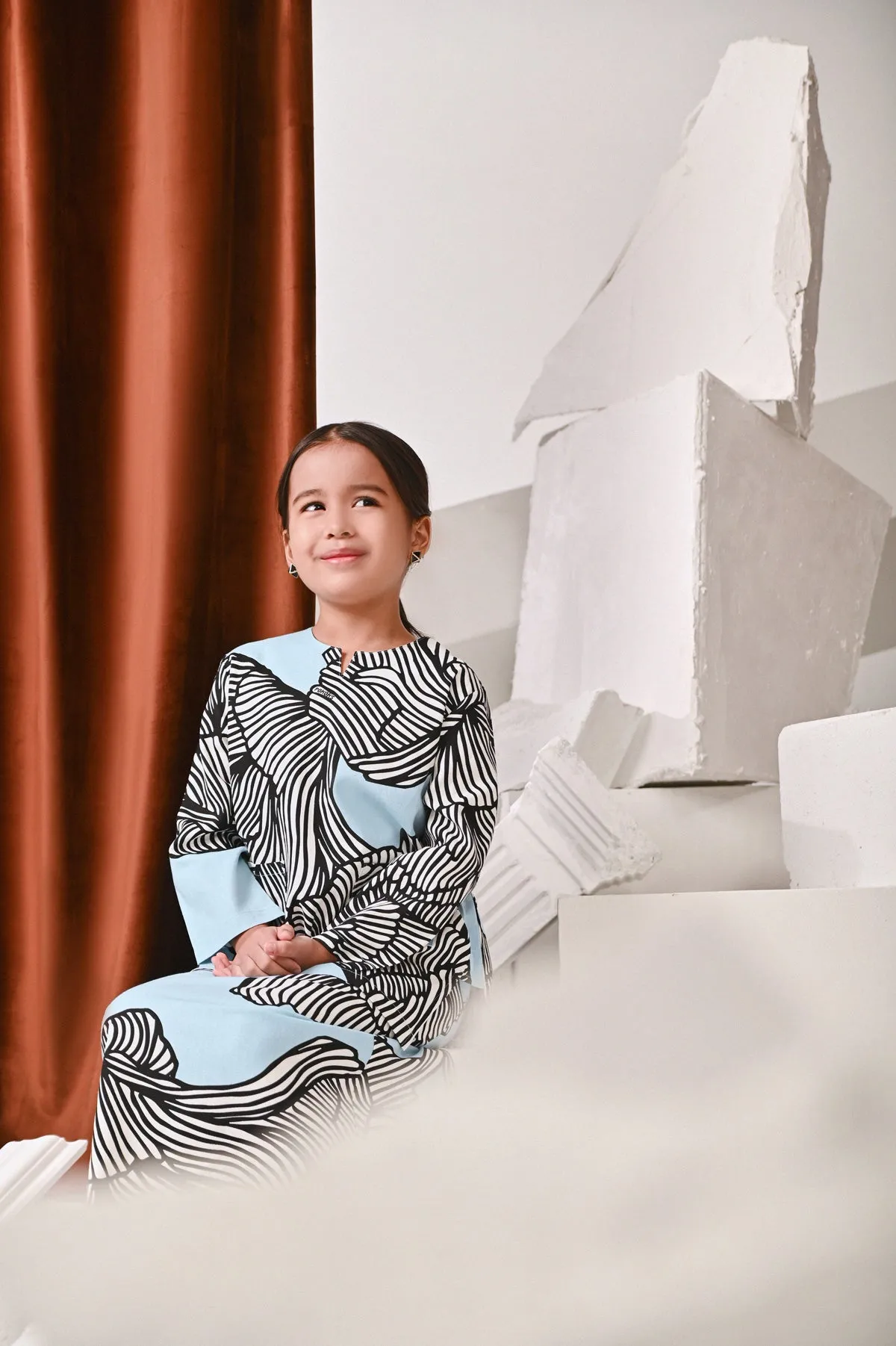 The Kita Menang Back Pleats Skirt - Rise