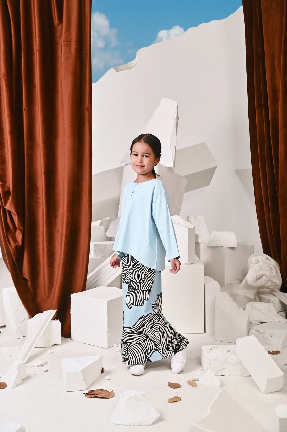 The Kita Menang Back Pleats Skirt - Rise