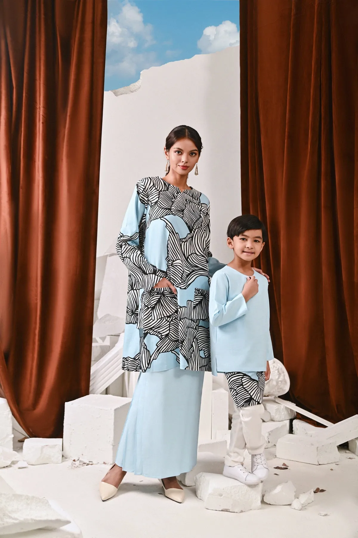 The Kita Menang Women Back Pleats Skirt - Light Blue